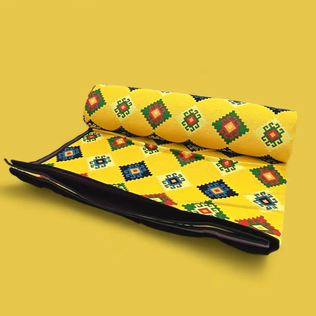 Jumbo Family Picnic & Outdoor Mat – 200 cm × 280 cm (Geometric Pattern)